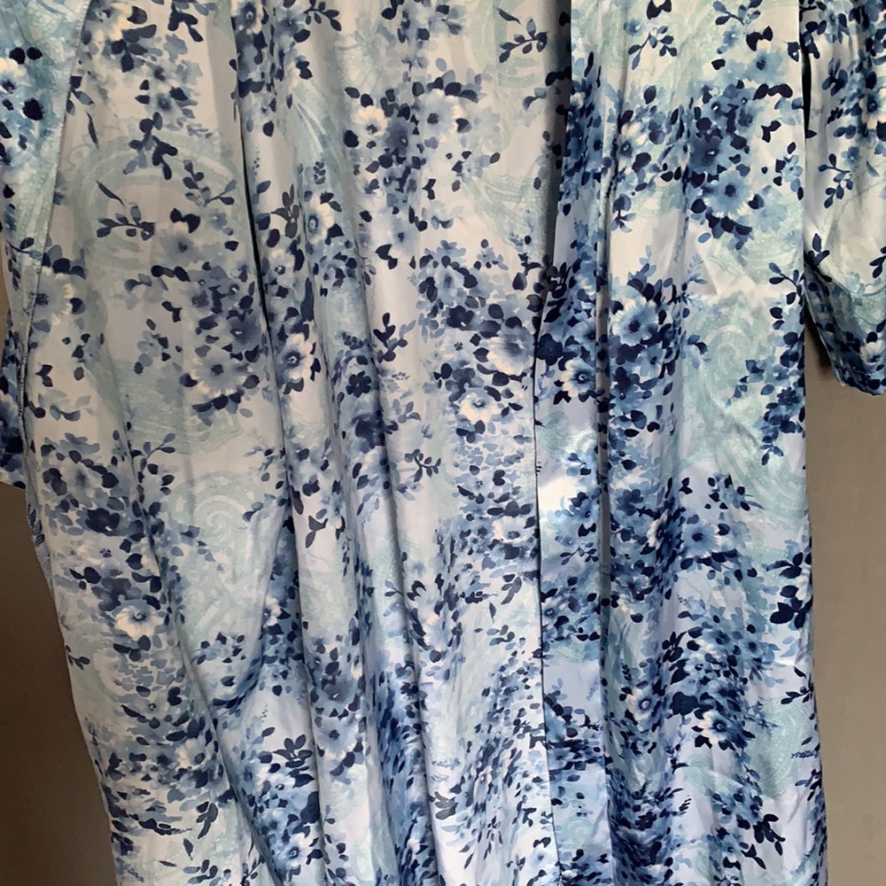 Blue patterned robe - Picture 5 of 9